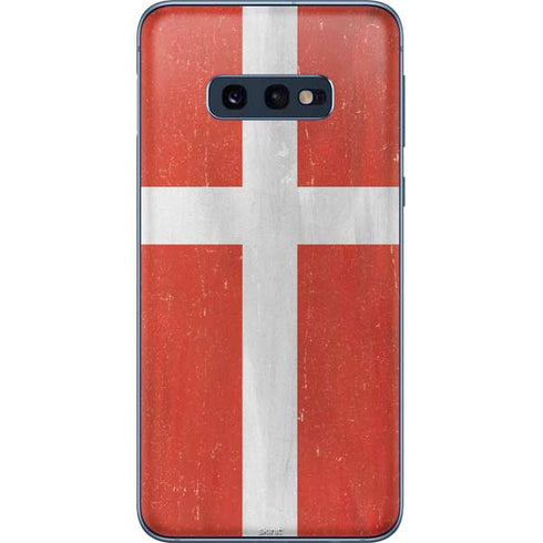 Denmark Flag Distressed Galaxy S10e Skin